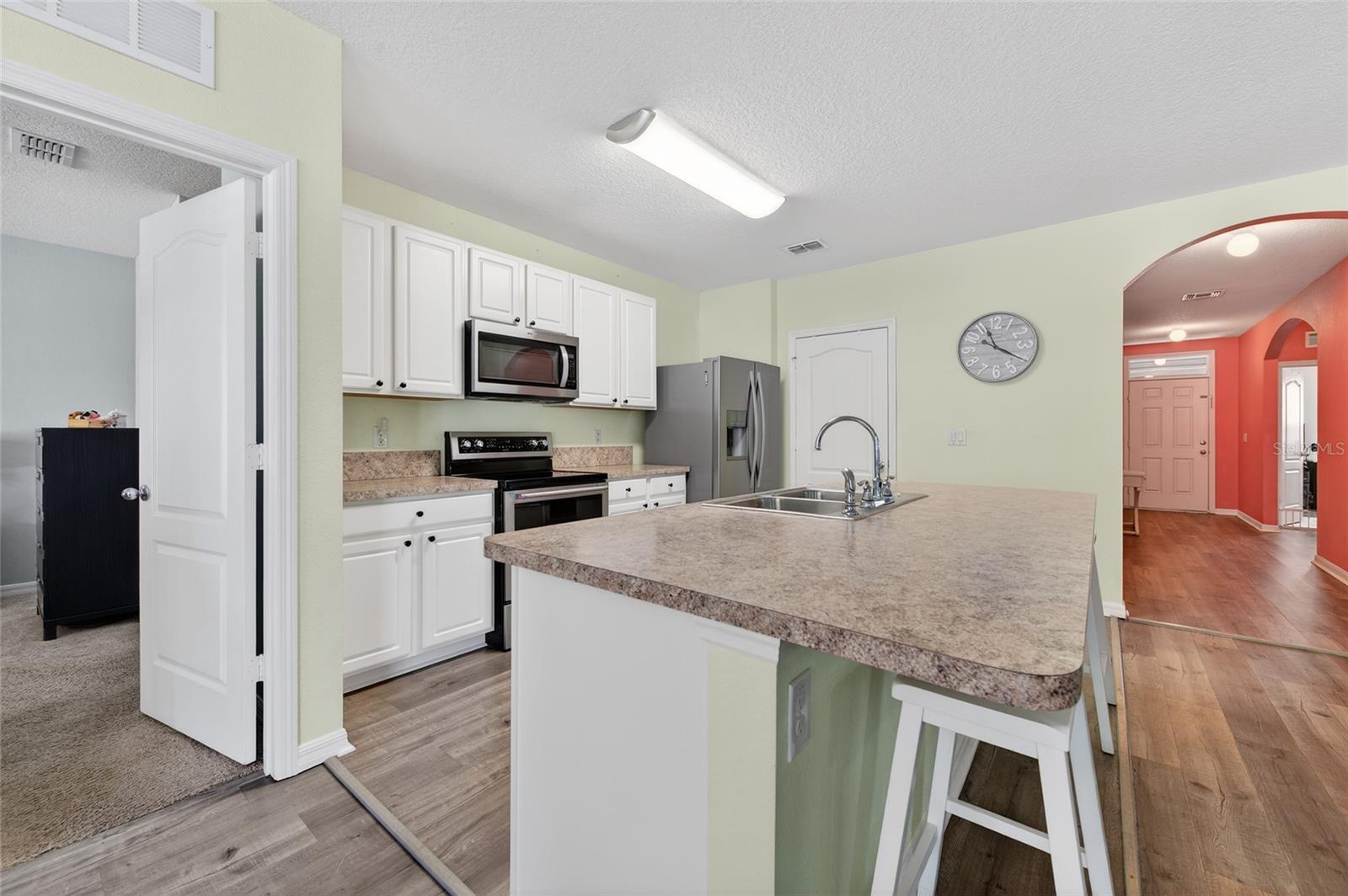 113 FISHERMANS COVE DR, EDGEWATER, FL — photo 8
