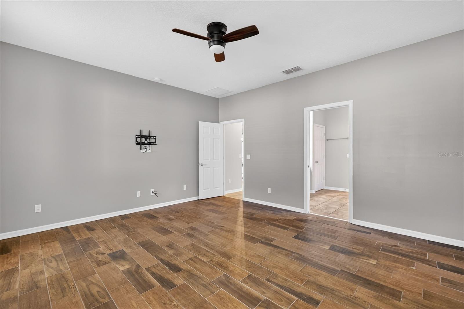 2451 PLUMADORE DR, GRAND ISLAND, FL — photo 38