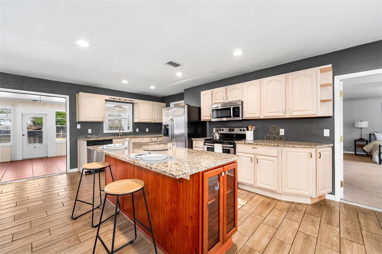 8604 NW 1ST AVE, GAINESVILLE, FL — photo 10