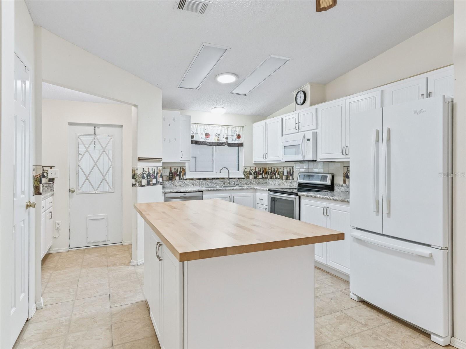 920 SAINT ANDREWS BLVD, THE VILLAGES, FL — photo 10