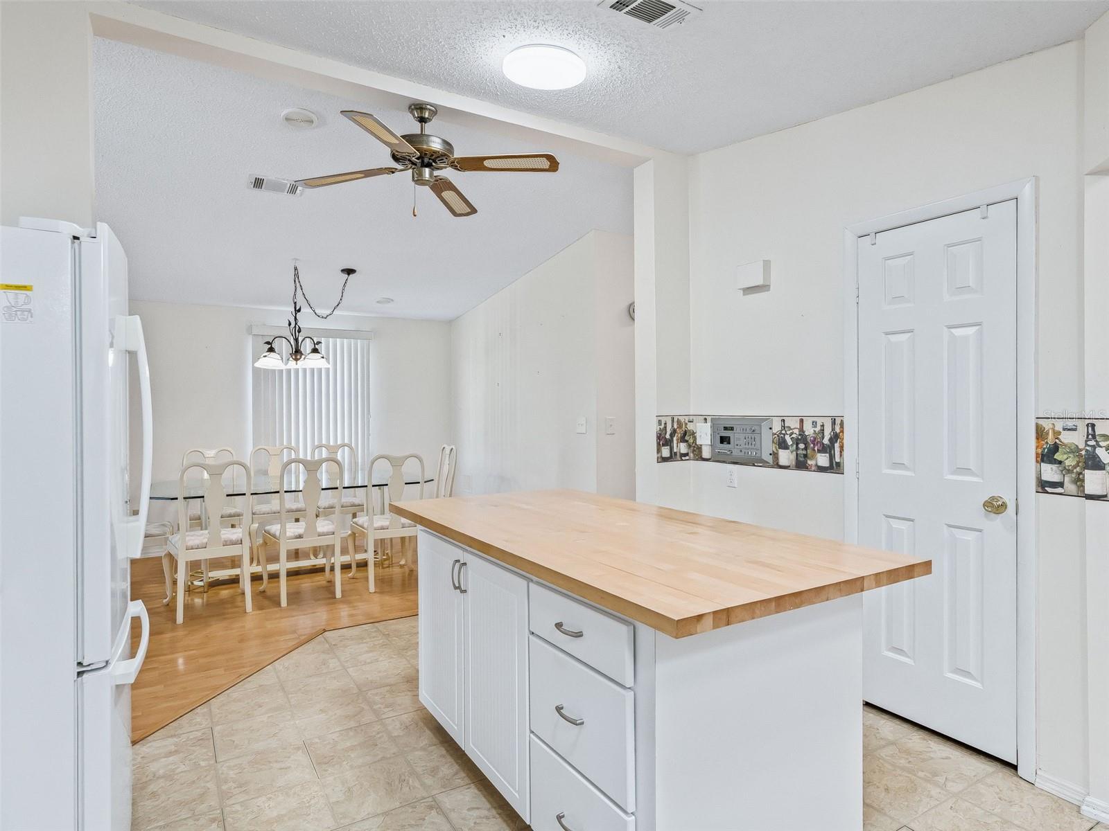 920 SAINT ANDREWS BLVD, THE VILLAGES, FL — photo 17