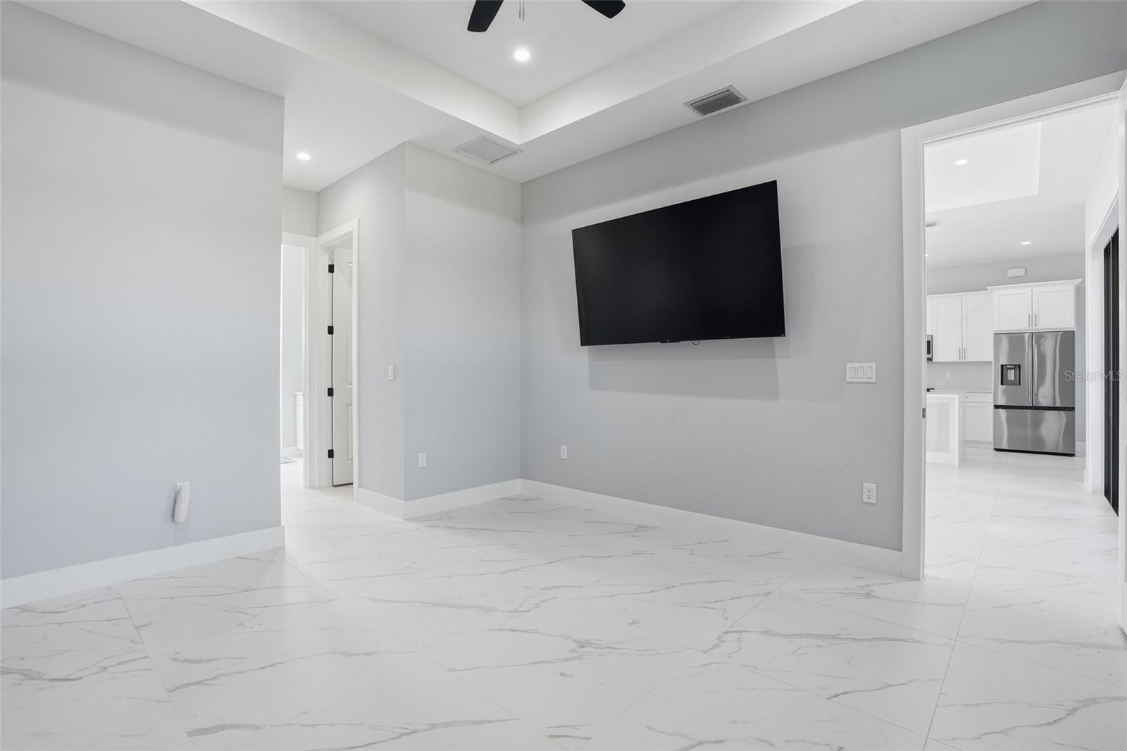 2415 56TH AVE NE, NAPLES, FL — photo 9