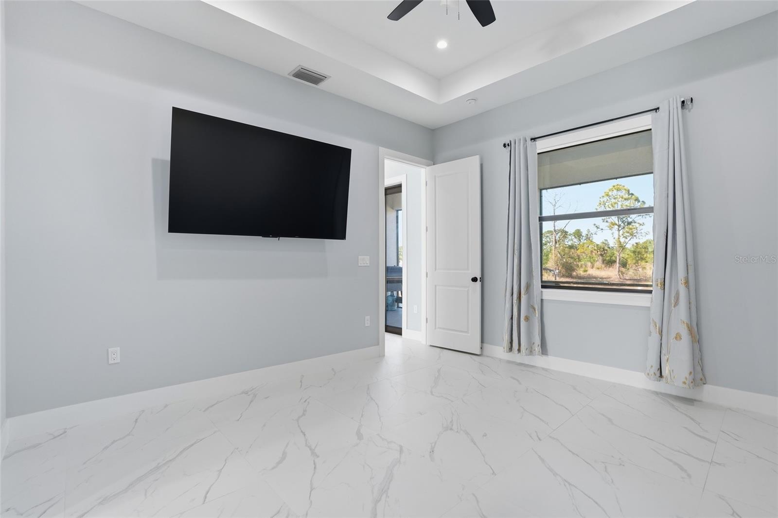 2415 56TH AVE NE, NAPLES, FL — photo 10