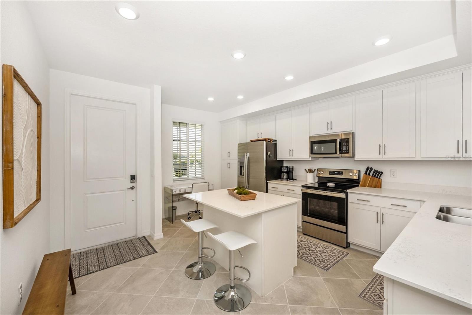 12240 WELLEN GOLF ST #204, VENICE, FL — photo 2