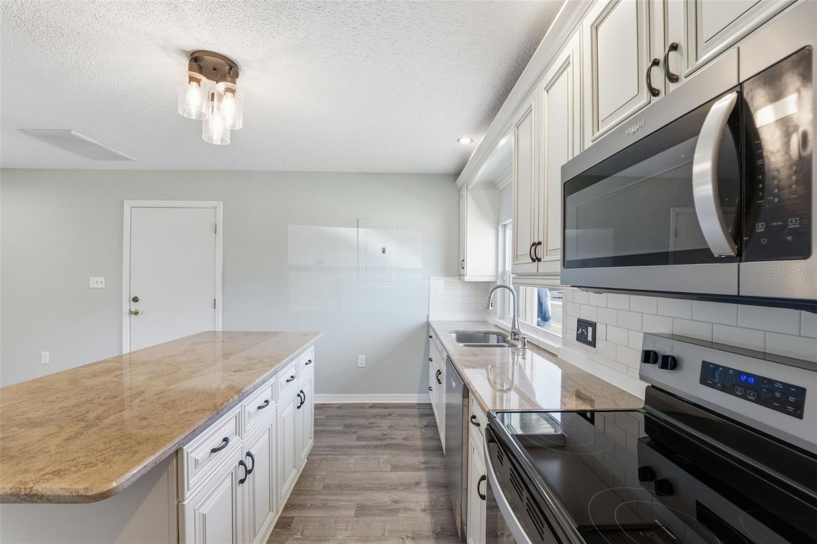 5153 TURQUOISE LN #102, NEW PORT RICHEY, FL — photo 15