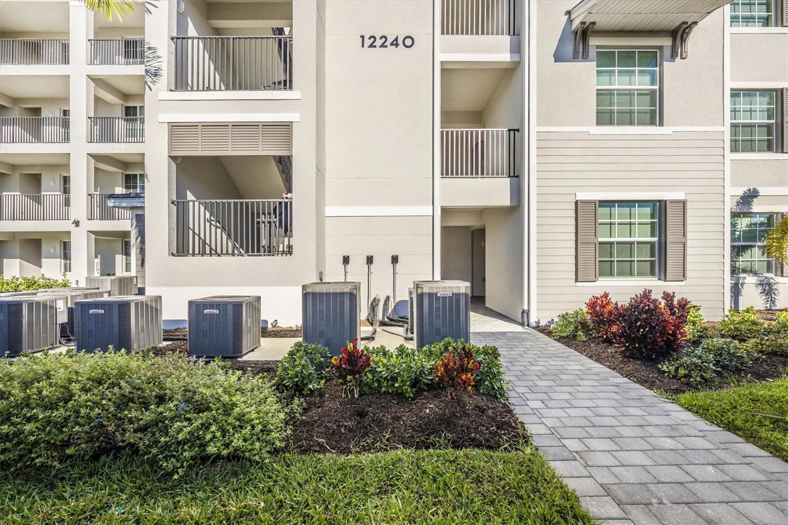 12240 WELLEN GOLF ST #207, VENICE, FL — photo 2