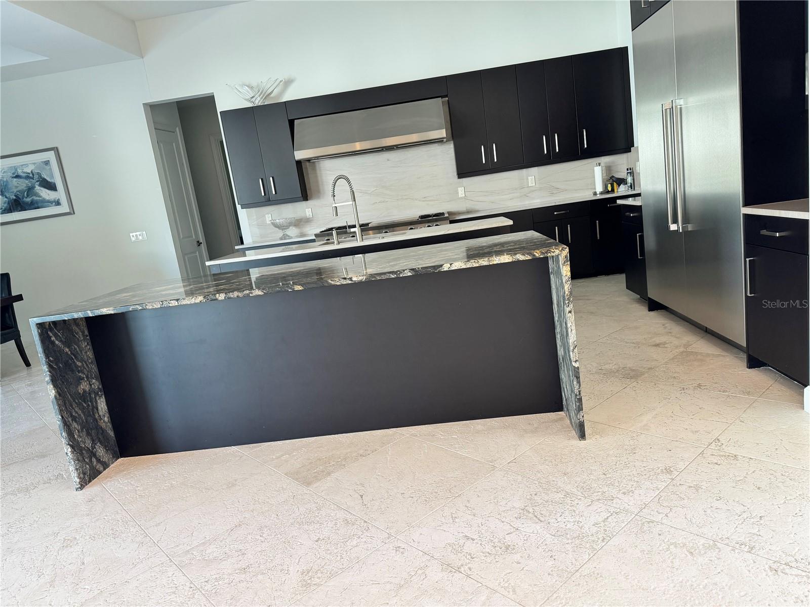 8533 S LAKE CIR, FORT MYERS, FL — photo 8