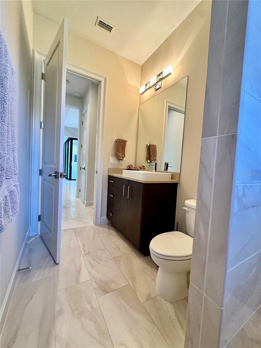8533 S LAKE CIR, FORT MYERS, FL — photo 47