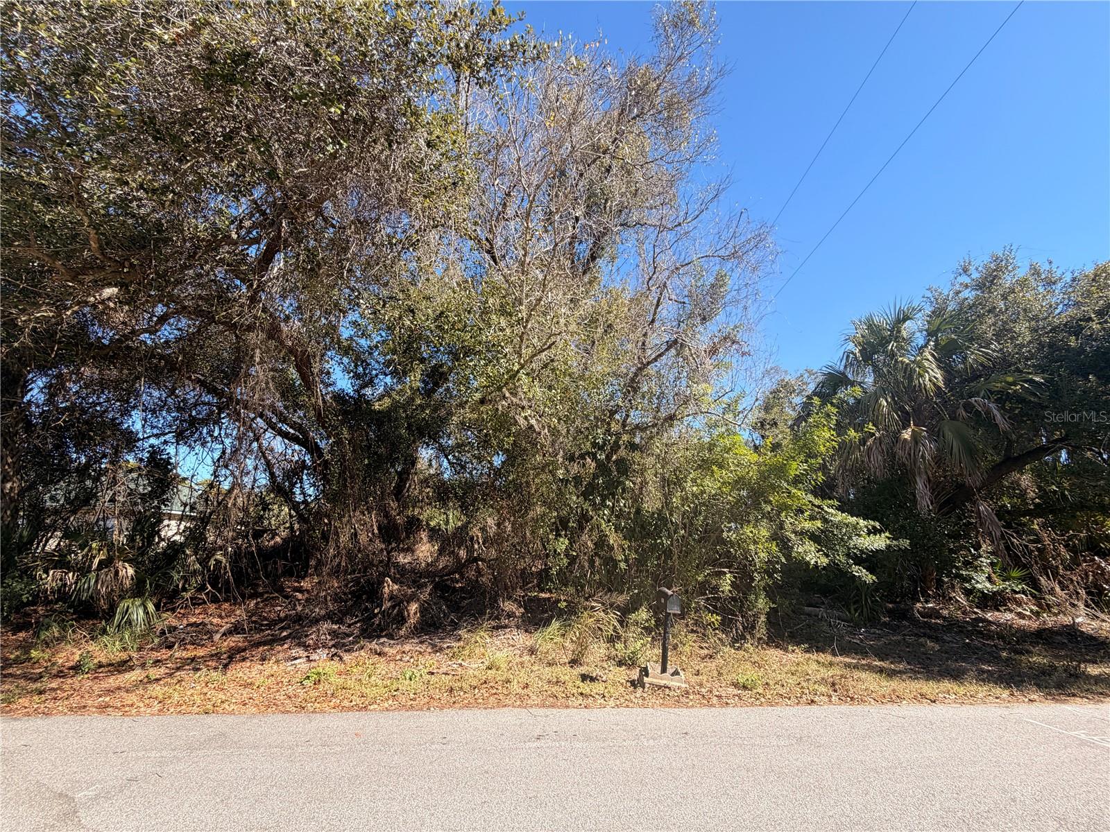 384 SKYLAND LN, PORT CHARLOTTE, FL — photo 4