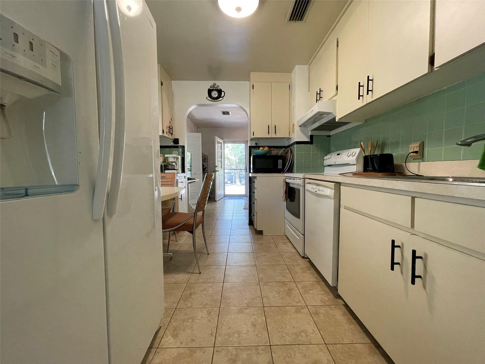 1240 DRUID CIR, LAKE WALES, FL — photo 13