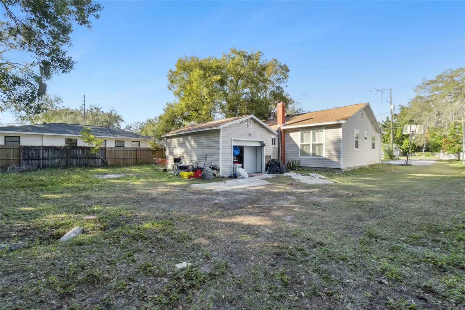 310 E MAGNOLIA ST, KISSIMMEE, FL — photo 13