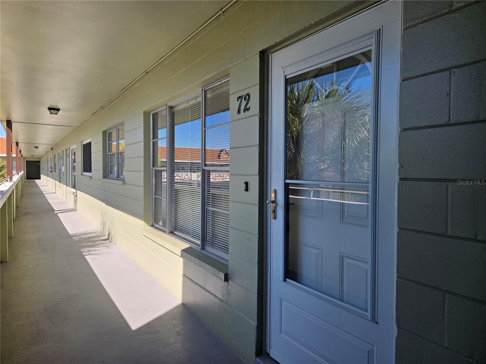 2448 COLUMBIA DR #72, CLEARWATER, FL — photo 2