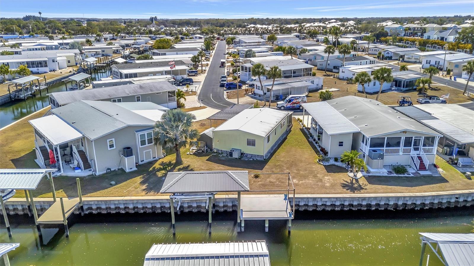 129 E SAINT LUCIA LOOP, APOLLO BEACH, FL — photo 18