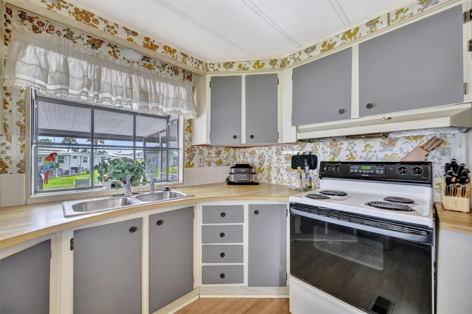 129 E SAINT LUCIA LOOP, APOLLO BEACH, FL — photo 48