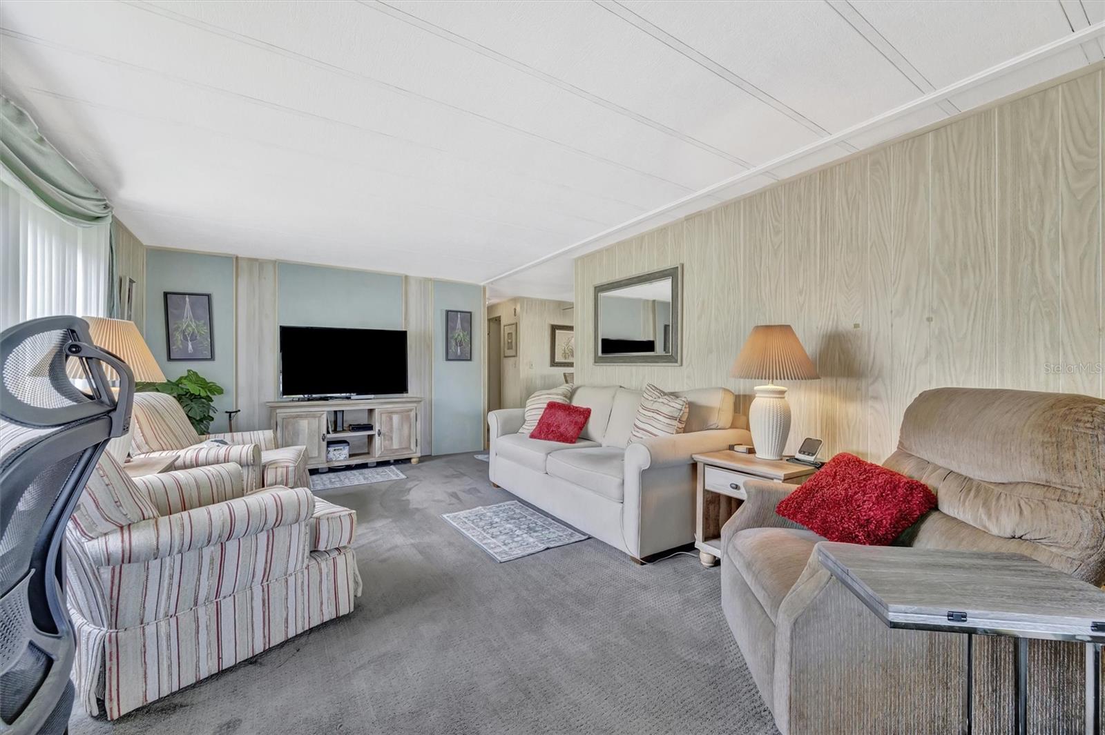 129 E SAINT LUCIA LOOP, APOLLO BEACH, FL — photo 52