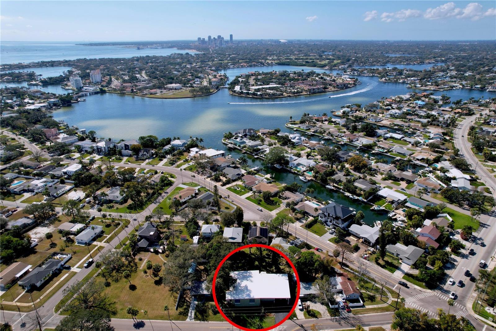 4042 ARKANSAS AVE NE, ST PETERSBURG, FL — photo 4