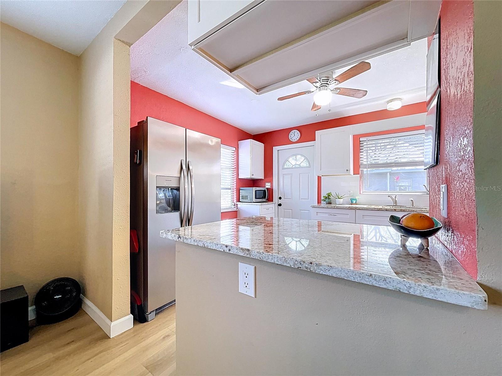 4042 ARKANSAS AVE NE, ST PETERSBURG, FL — photo 9