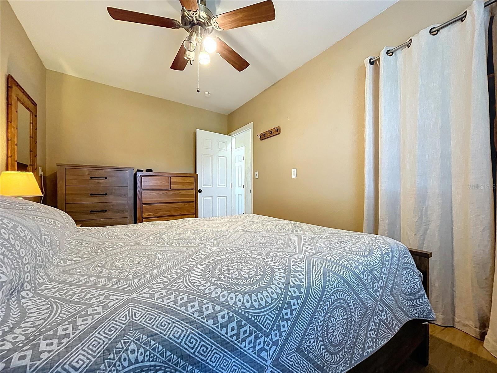 4042 ARKANSAS AVE NE, ST PETERSBURG, FL — photo 21