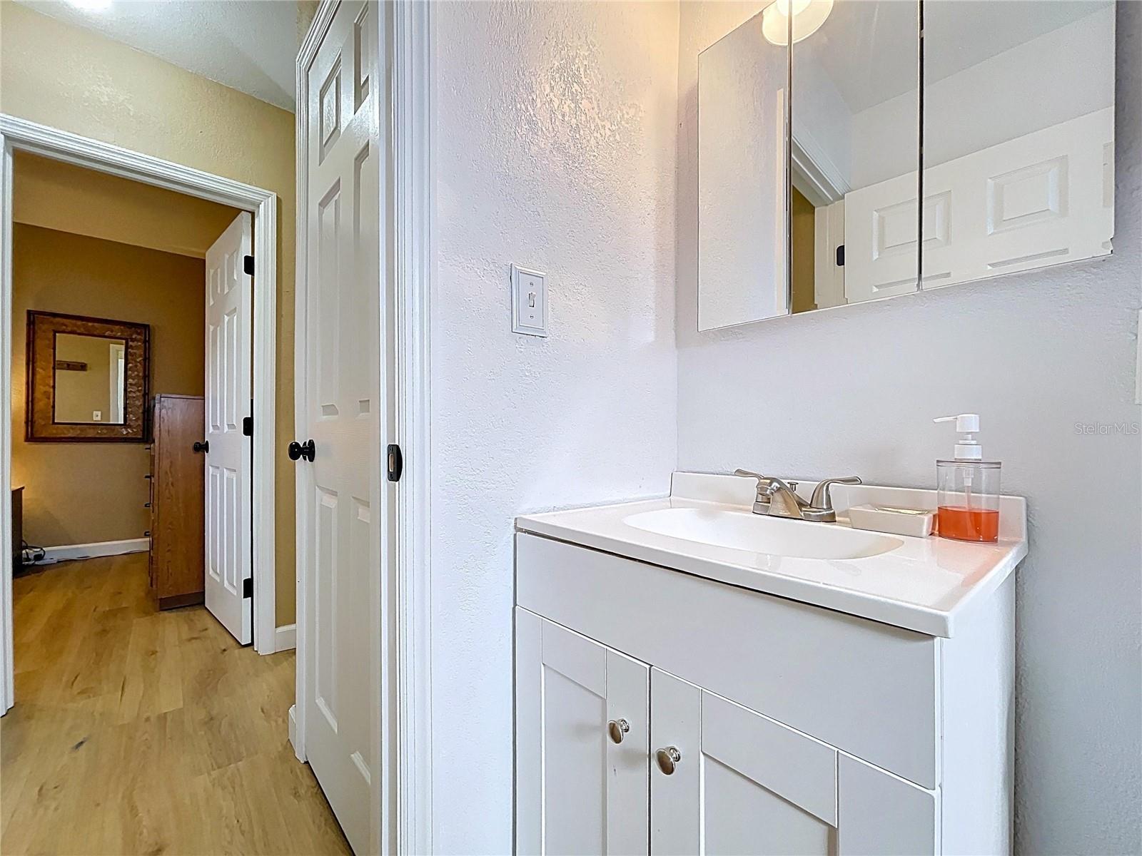 4042 ARKANSAS AVE NE, ST PETERSBURG, FL — photo 25