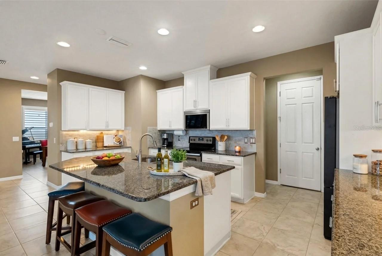 19613 LONG LAKE RANCH BLVD, LUTZ, FL — photo 13