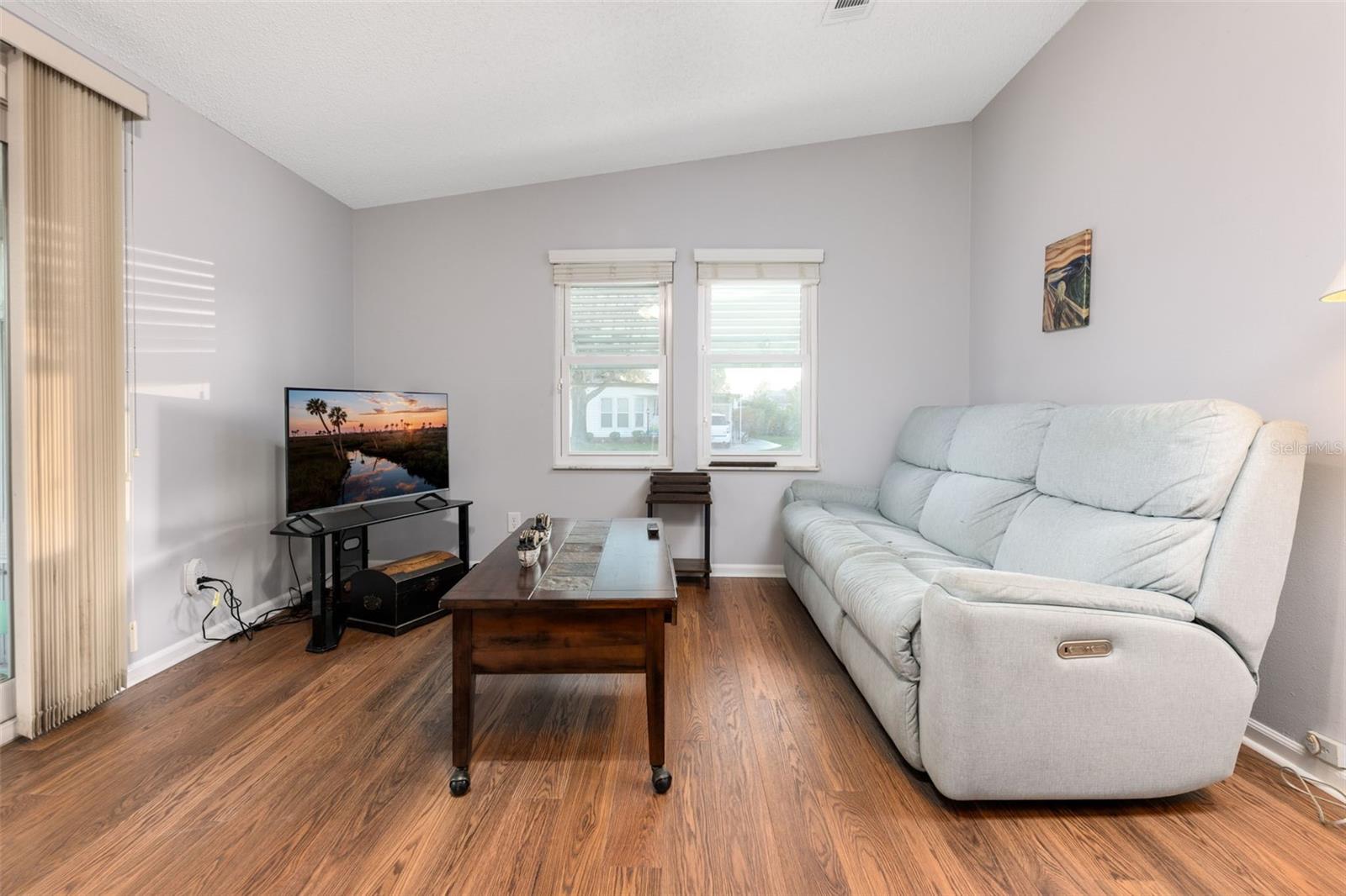 605 RAINBOW BLVD, LADY LAKE, FL — photo 12