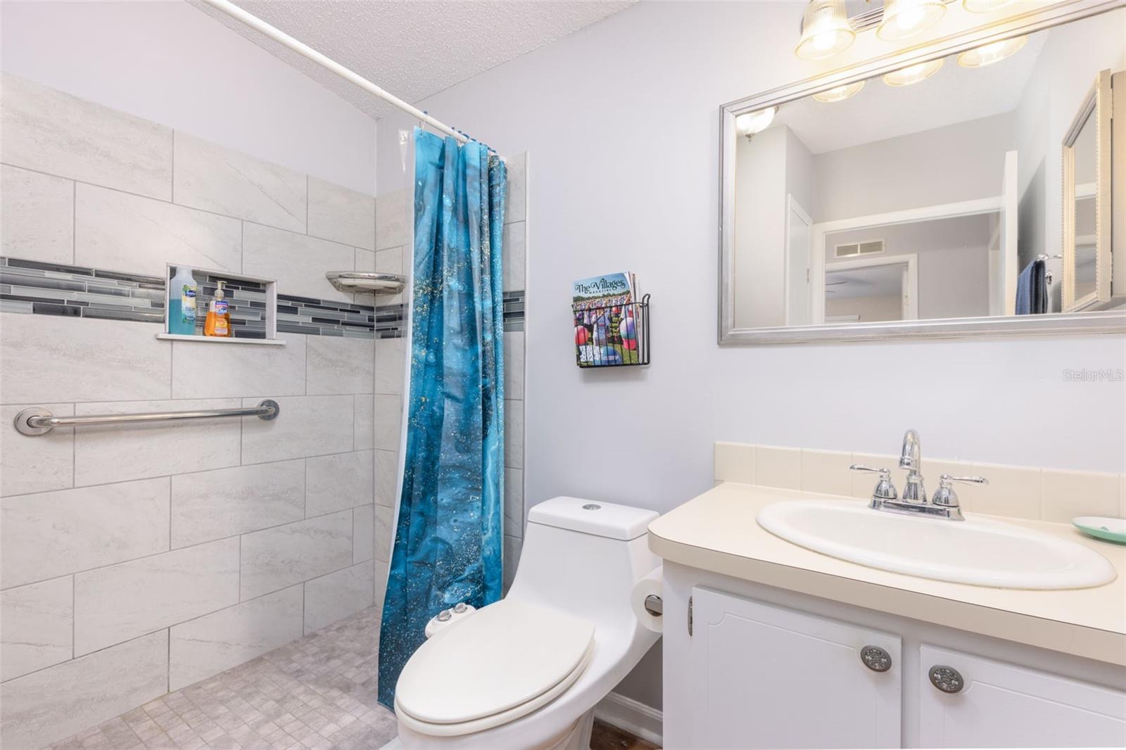 605 RAINBOW BLVD, LADY LAKE, FL — photo 17
