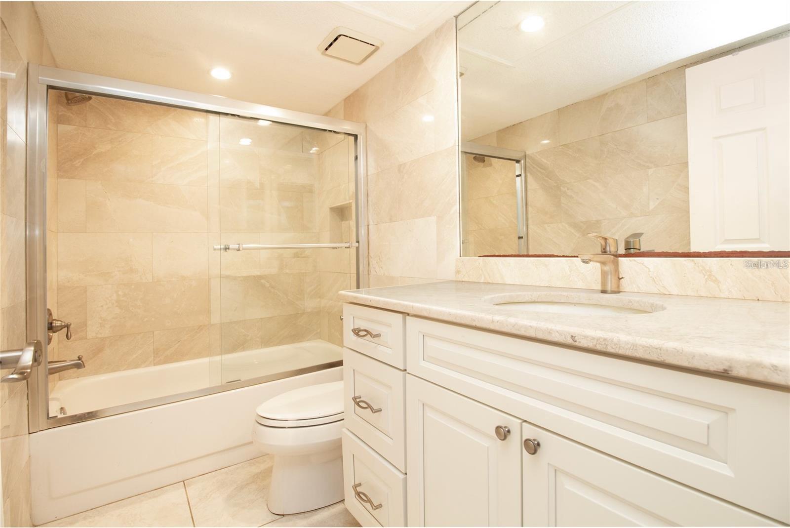 12140 CAPRI CIR S #709, TREASURE ISLAND, FL — photo 31