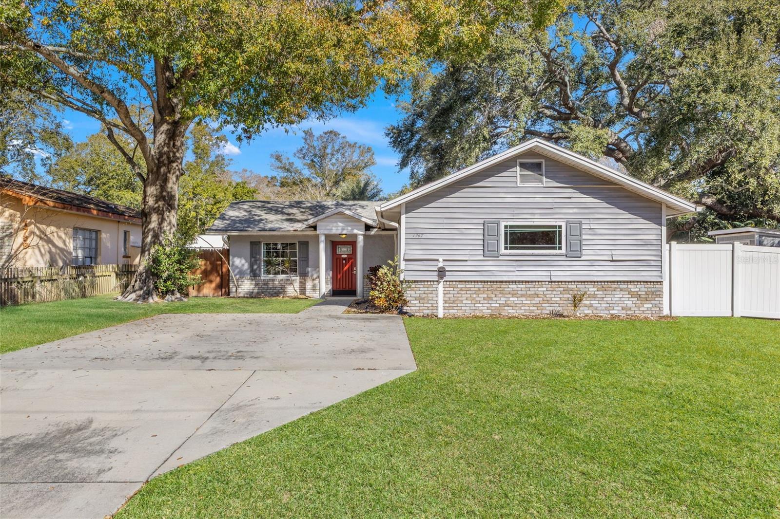 1747 26TH AVE N, ST PETERSBURG, FL