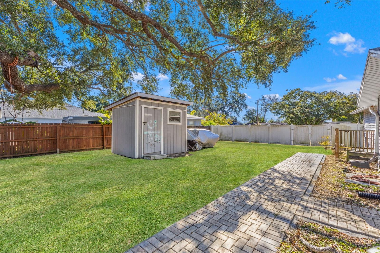 1747 26TH AVE N, ST PETERSBURG, FL — photo 34