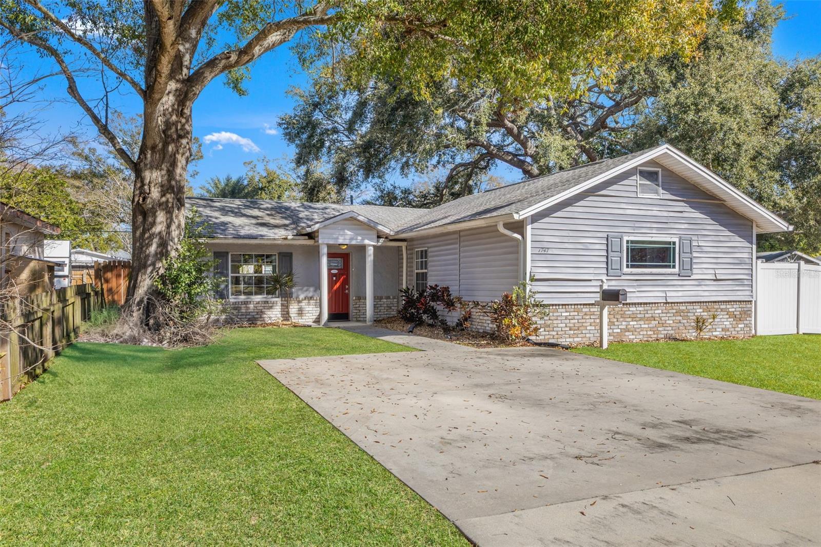 1747 26TH AVE N, ST PETERSBURG, FL — photo 46