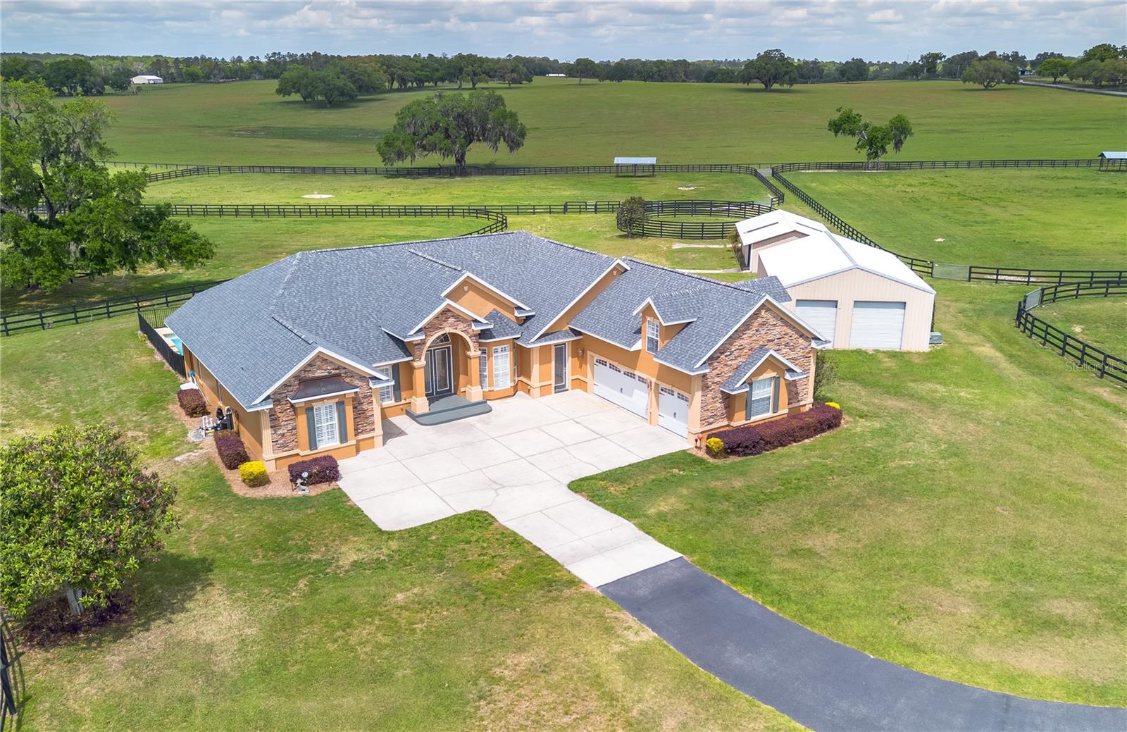 12610 NW GAINESVILLE RD, REDDICK, FL — photo 8