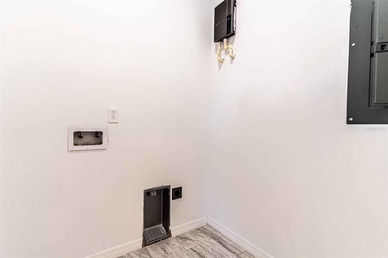 1407 BITTERSWEET ST, LAKE PLACID, FL — photo 10