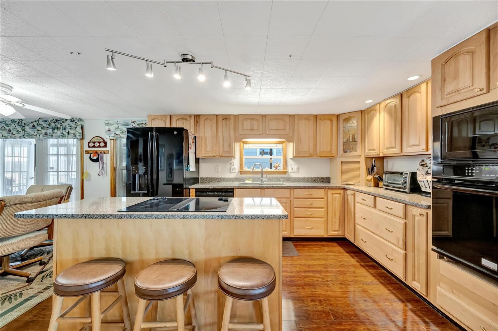 132 W SAINT LUCIA LOOP, APOLLO BEACH, FL — photo 12
