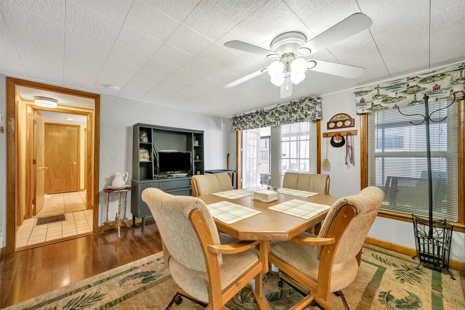 132 W SAINT LUCIA LOOP, APOLLO BEACH, FL — photo 14