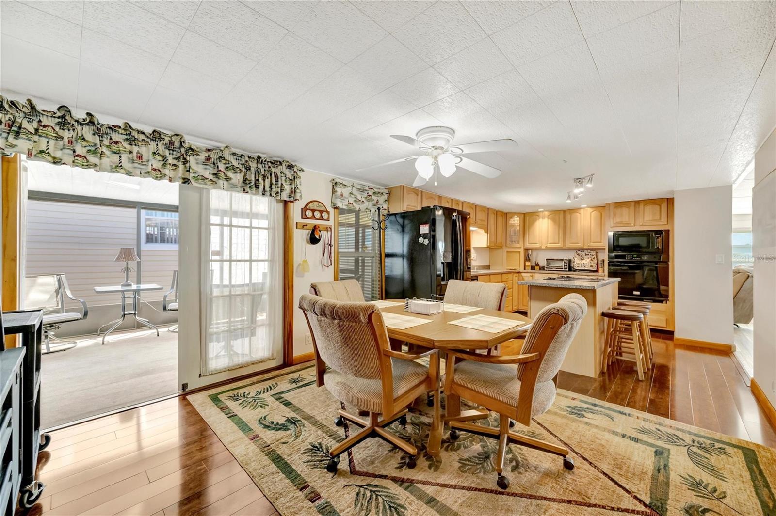132 W SAINT LUCIA LOOP, APOLLO BEACH, FL — photo 15