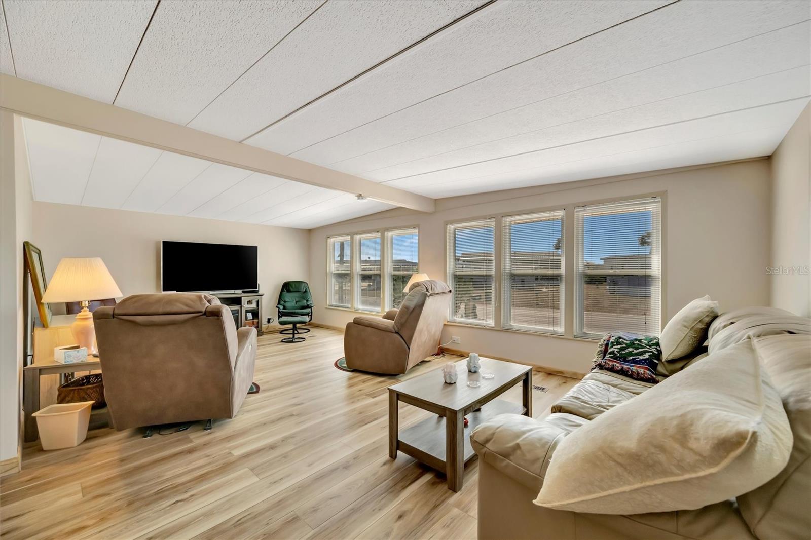 132 W SAINT LUCIA LOOP, APOLLO BEACH, FL — photo 19