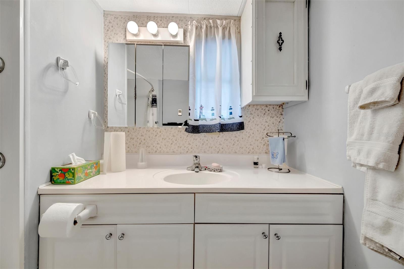 132 W SAINT LUCIA LOOP, APOLLO BEACH, FL — photo 28