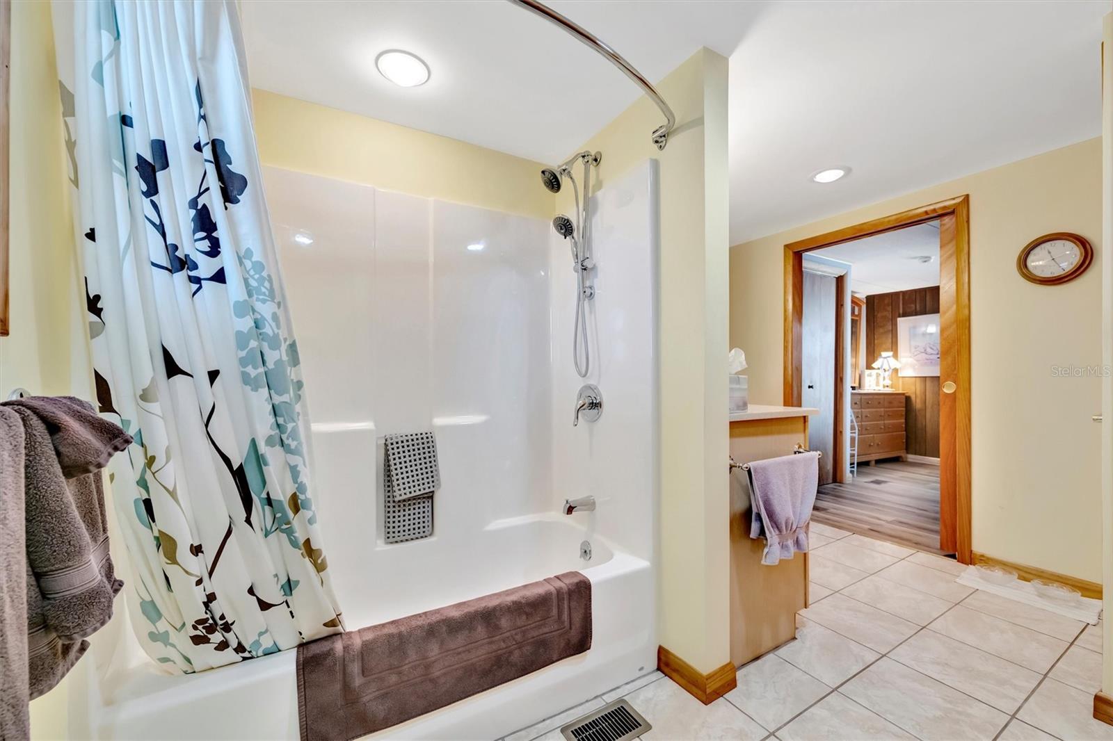 132 W SAINT LUCIA LOOP, APOLLO BEACH, FL — photo 30