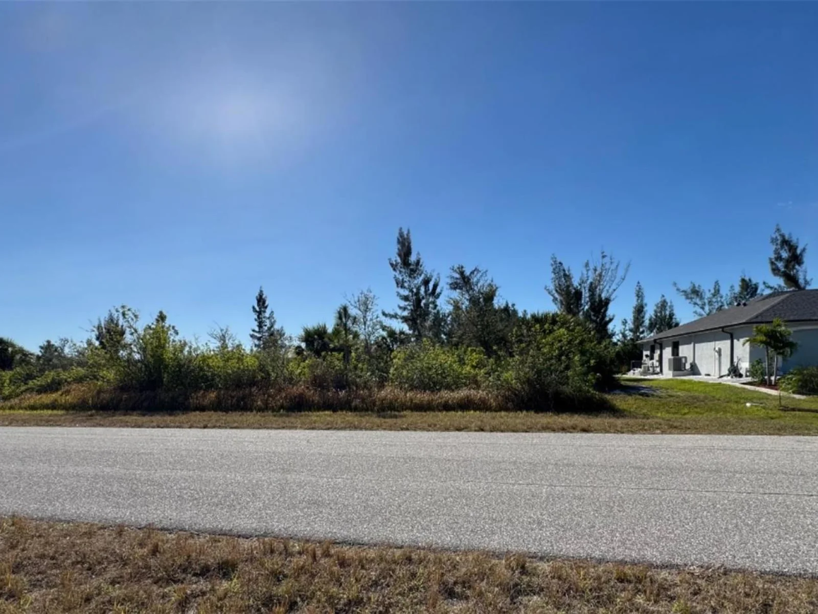 9433 SUNDANCE ST, PORT CHARLOTTE, FL — photo 1