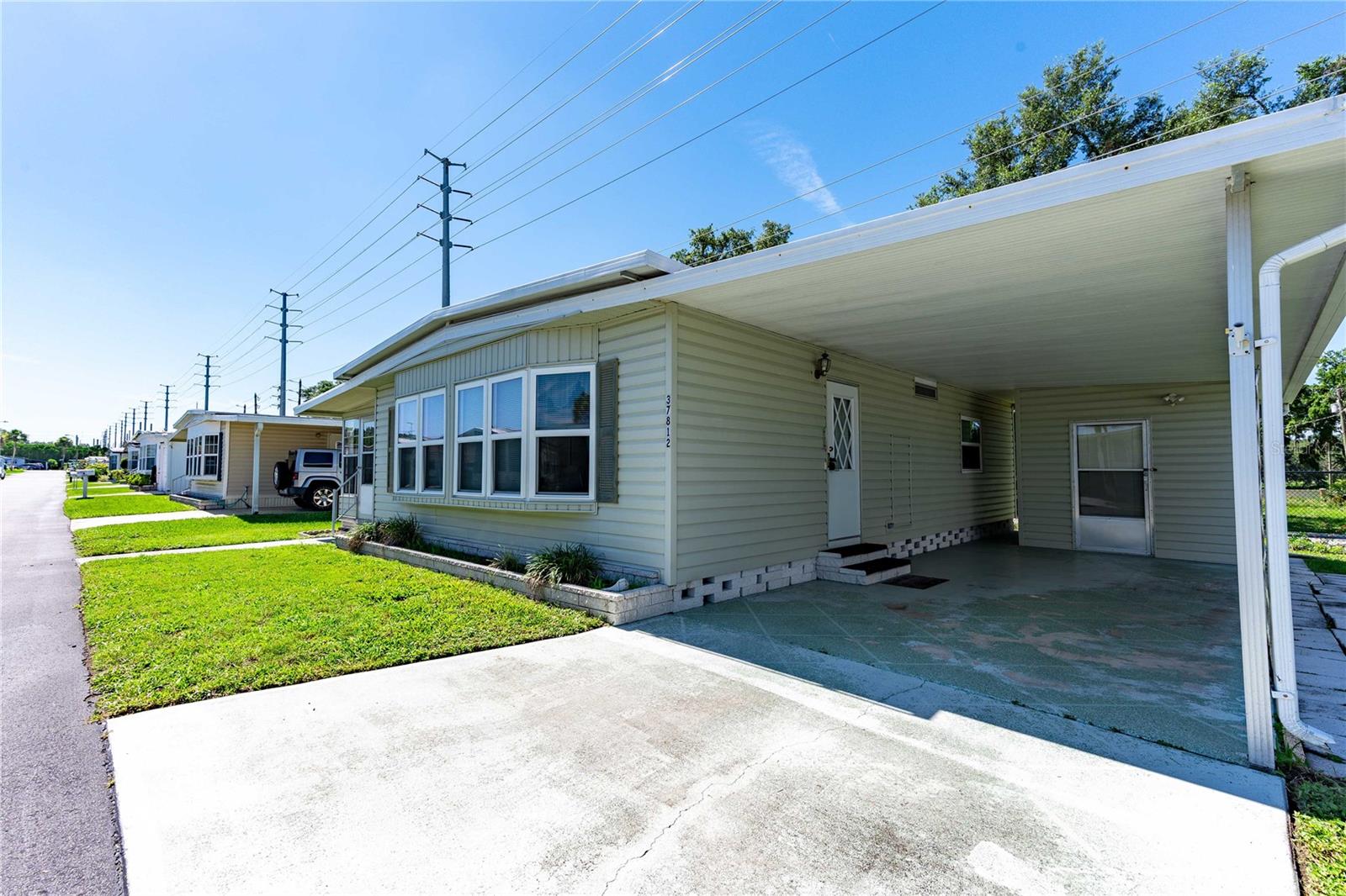 37812 VALENCIA AVE, ZEPHYRHILLS, FL — photo 4