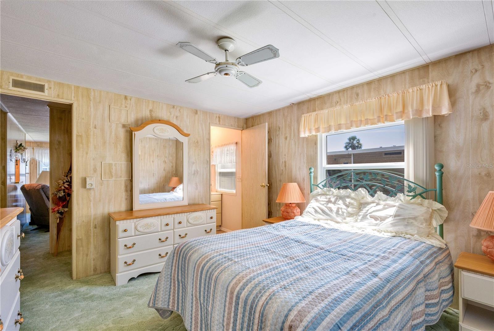 37812 VALENCIA AVE, ZEPHYRHILLS, FL — photo 17