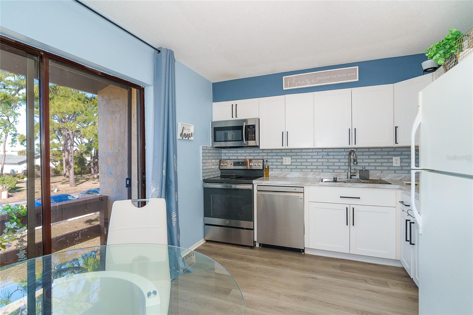 25 QUAILS RUN BLVD #7, ENGLEWOOD, FL — photo 8