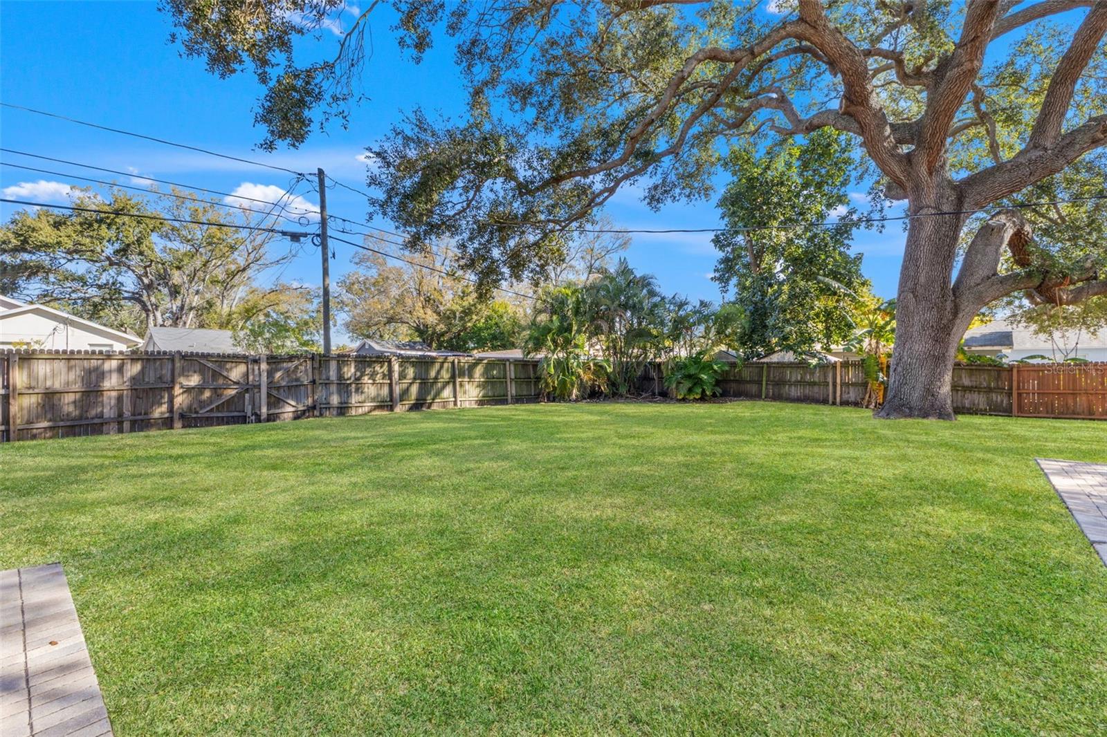 1747 26TH AVE N, ST PETERSBURG, FL — photo 3