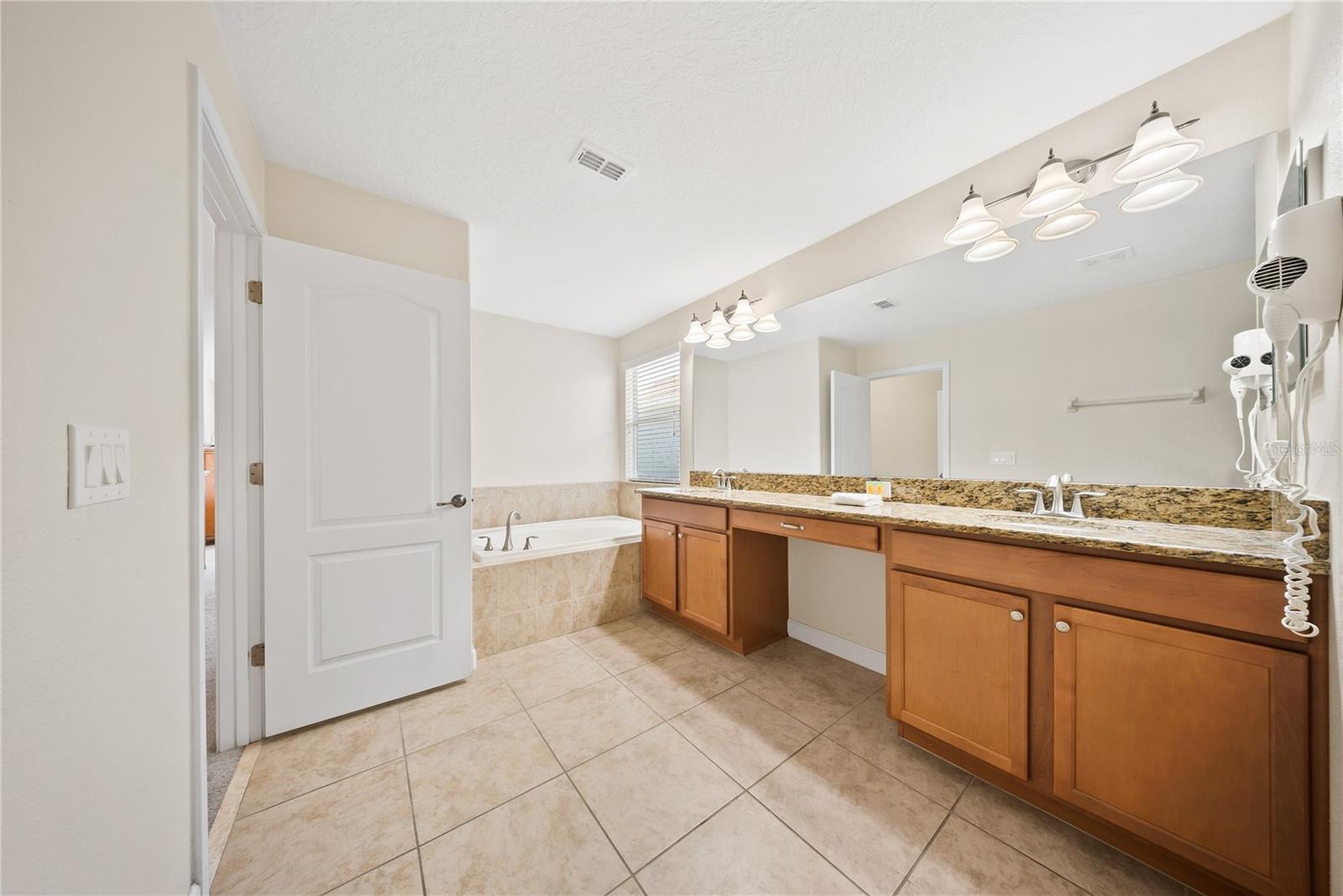8960 BISMARCK PALM RD, KISSIMMEE, FL — photo 37