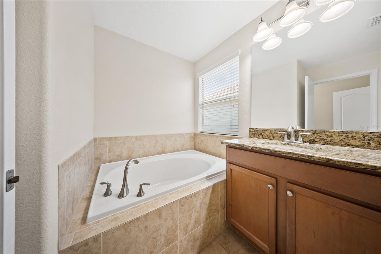 8960 BISMARCK PALM RD, KISSIMMEE, FL — photo 39