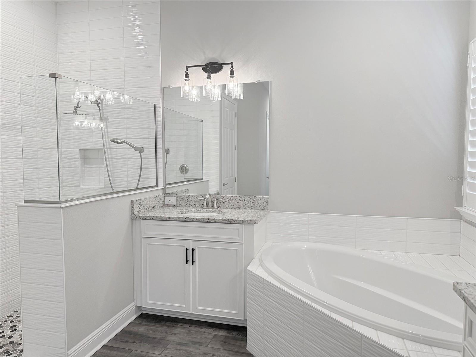 7004 MAINLAND AVE, APOLLO BEACH, FL — photo 42