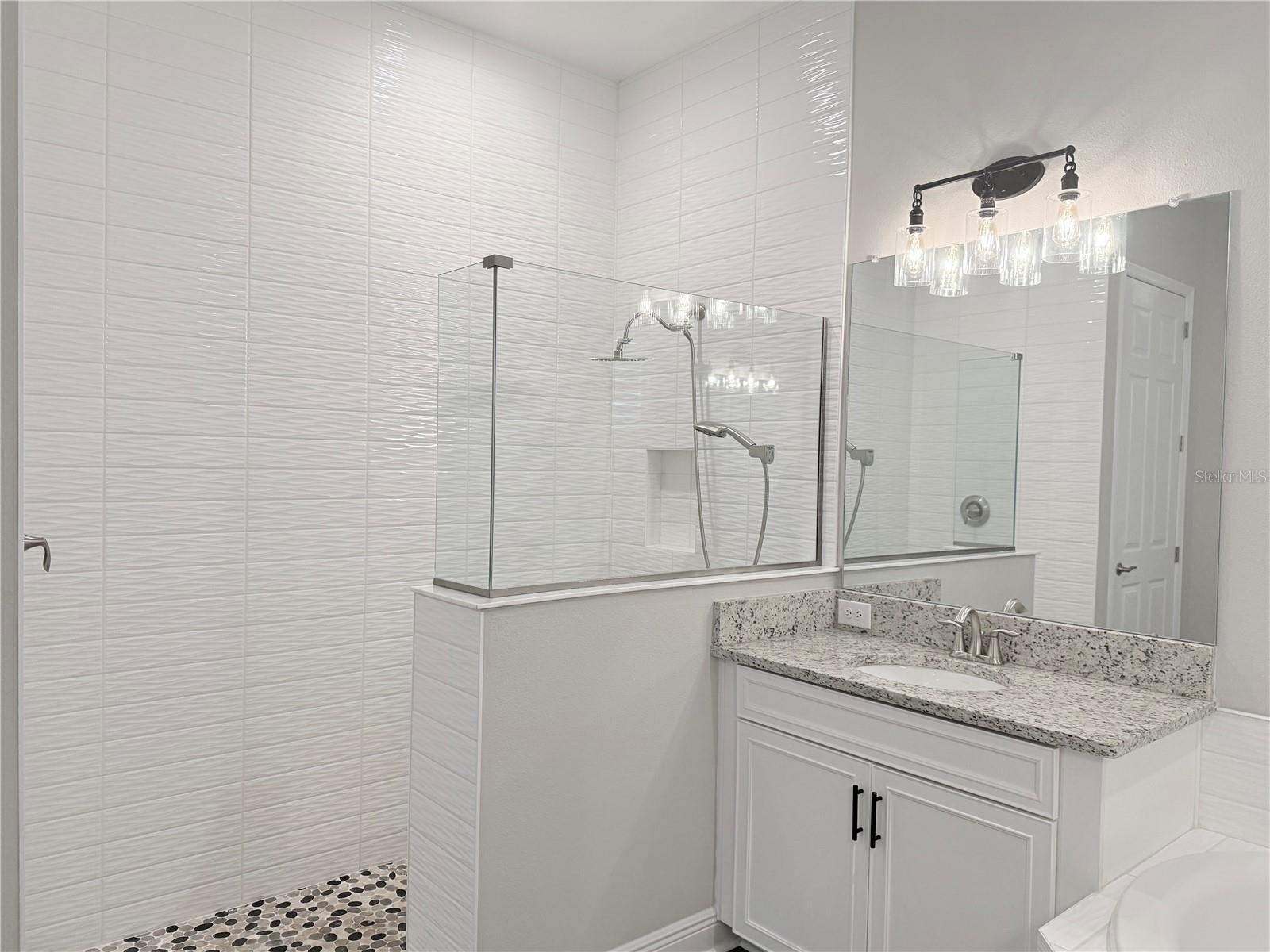 7004 MAINLAND AVE, APOLLO BEACH, FL — photo 44