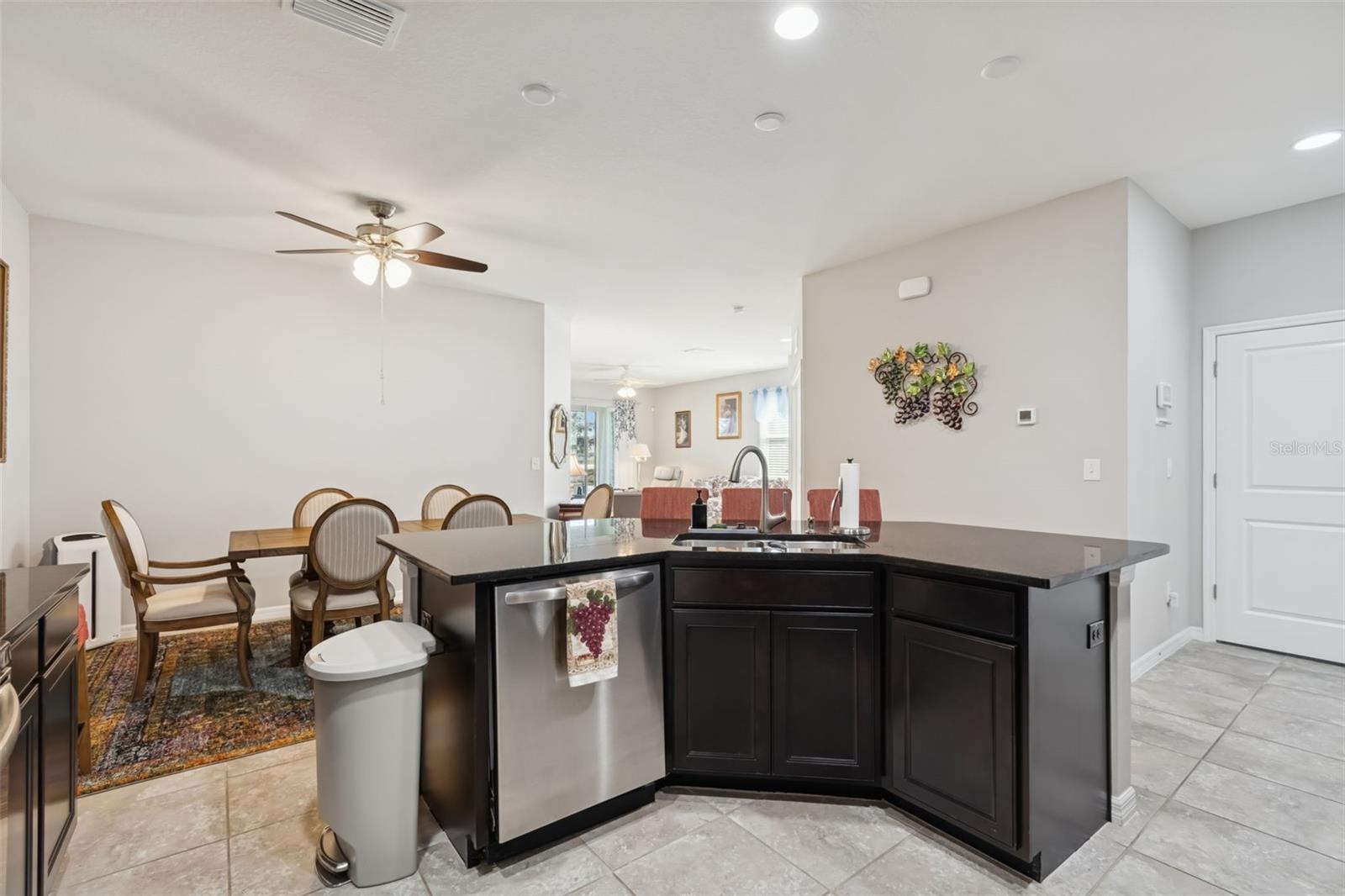 7852 TIMBERVIEW LOOP, WESLEY CHAPEL, FL — photo 15