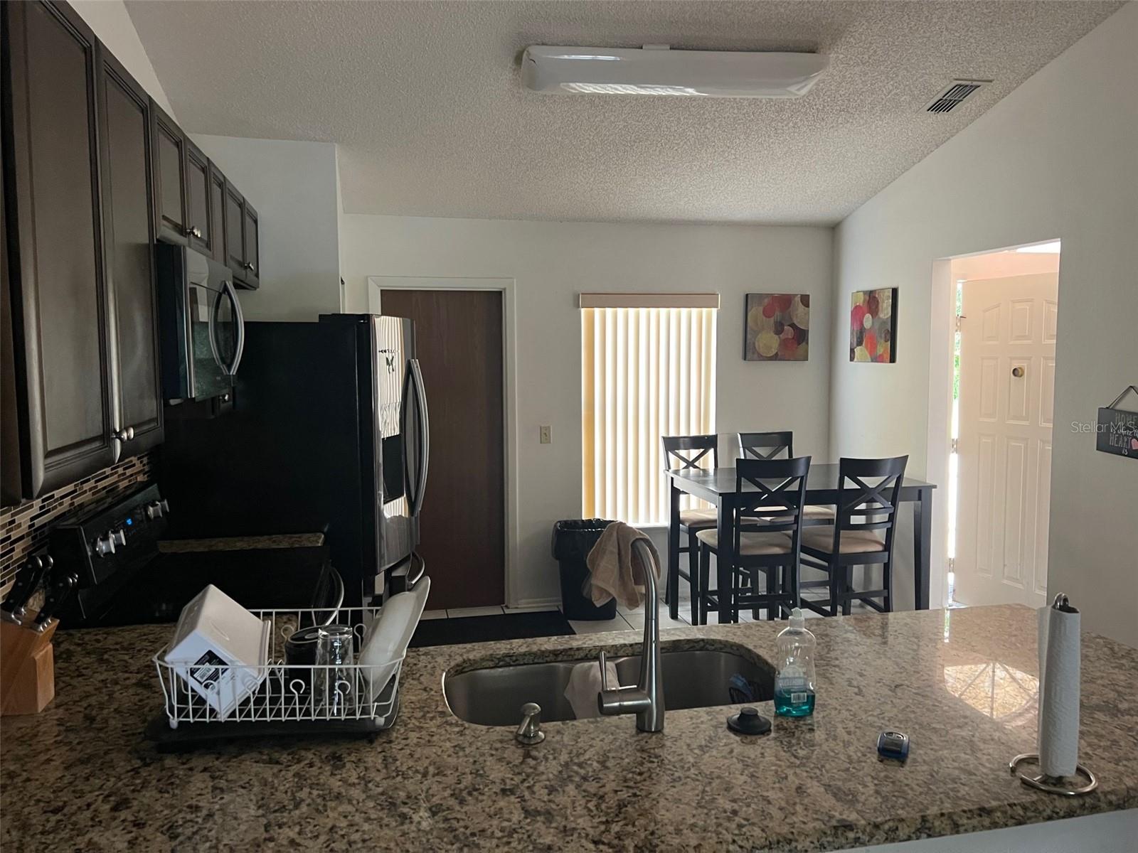 330 BONNIE LN, ORANGE CITY, FL — photo 6