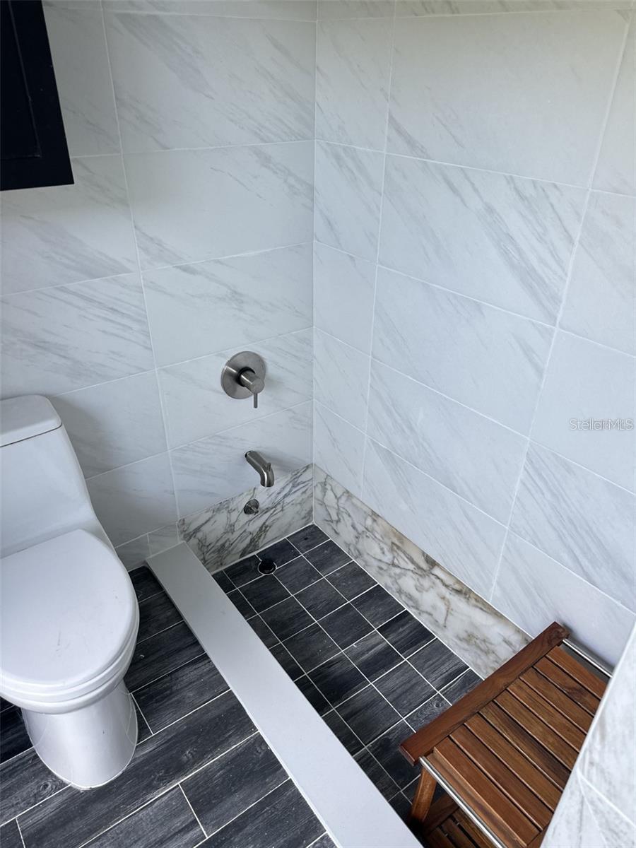 1203 N SATURN AVE, CLEARWATER, FL — photo 9